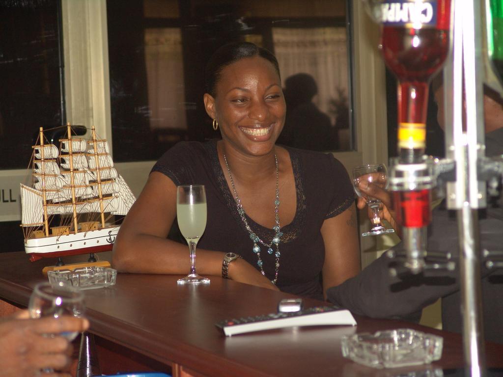 Eastgate Hotel Accra Restoran gambar